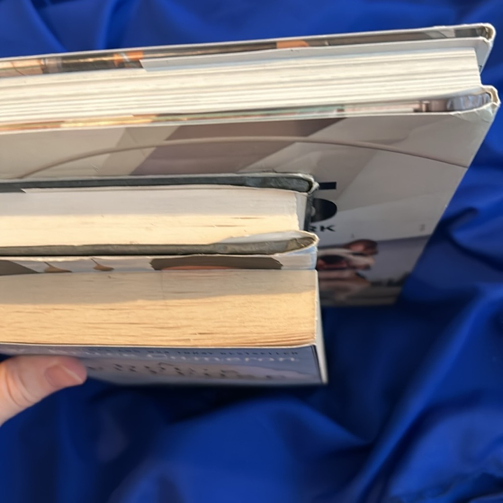 Dog book bundle - Picture 6 of 7